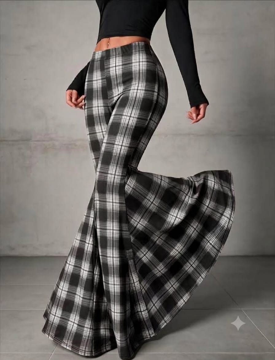 Plaid Black And White Super Flared Pants UK-12/14