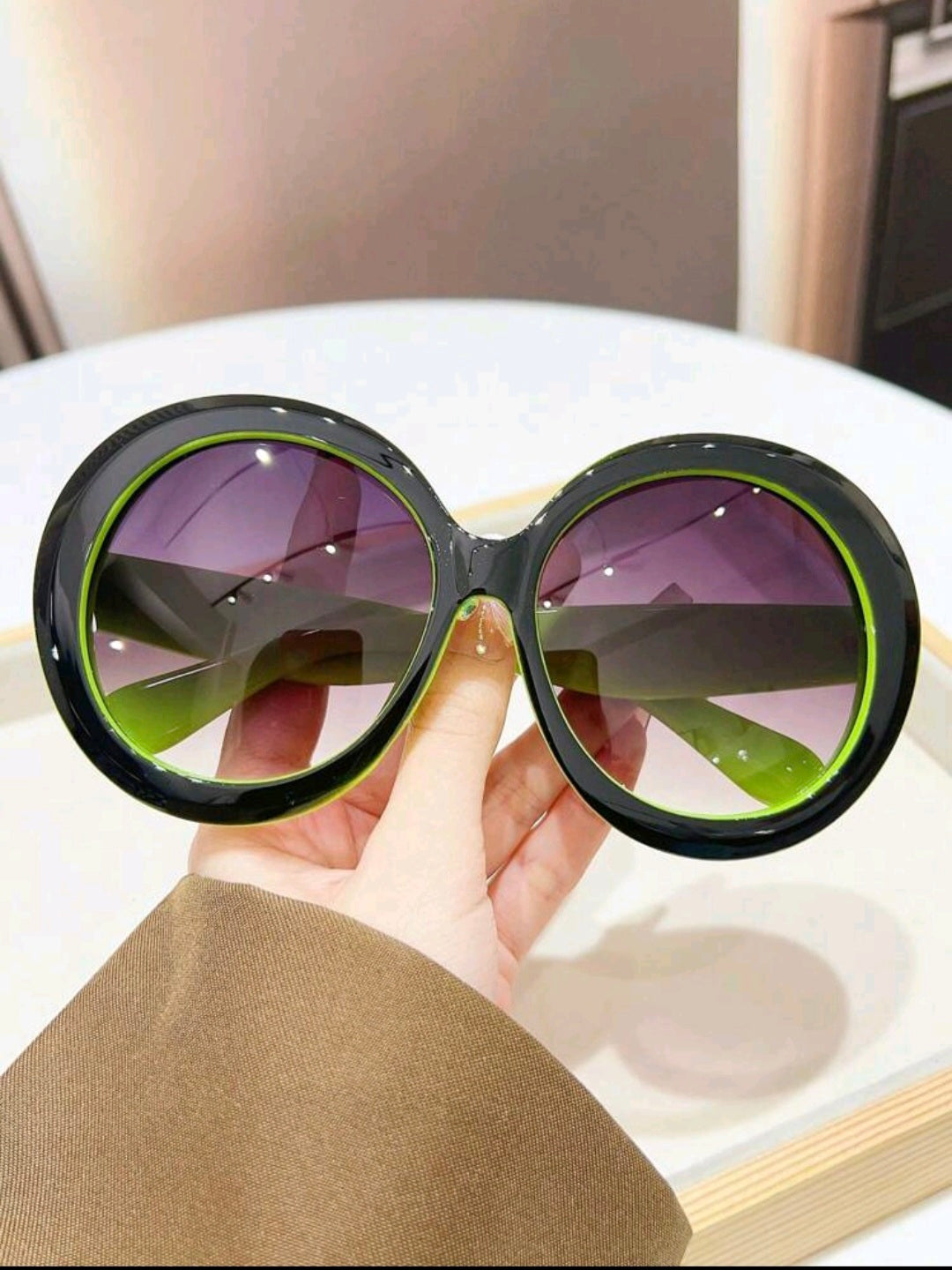 Black & Green Retro Sunnies