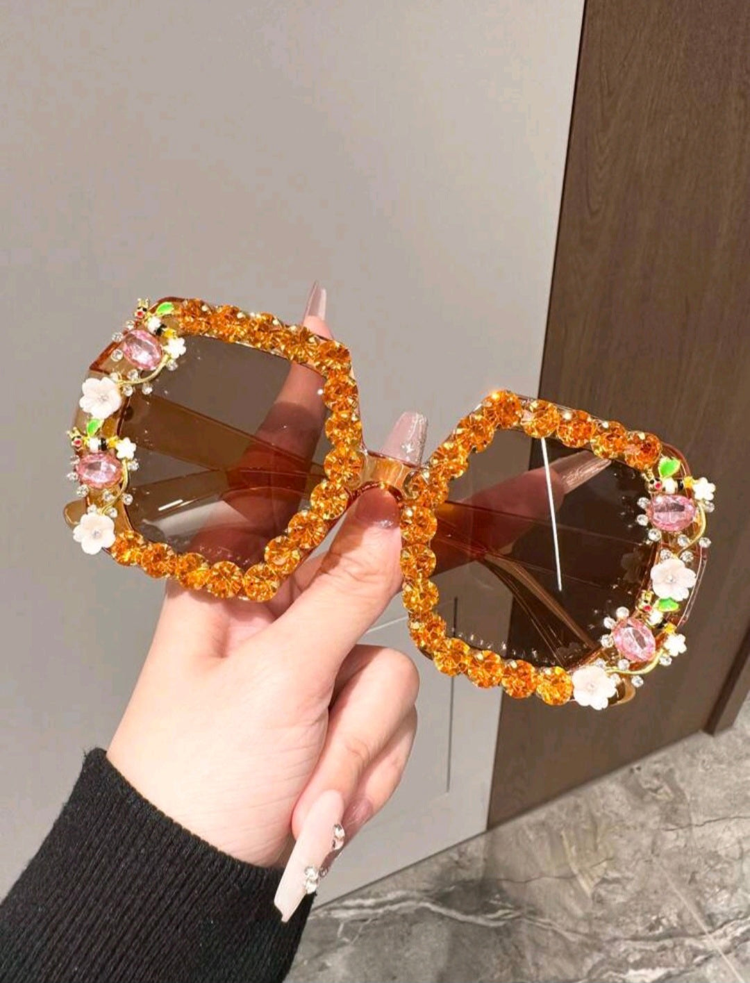 Diamond Frame Shades — Champagne