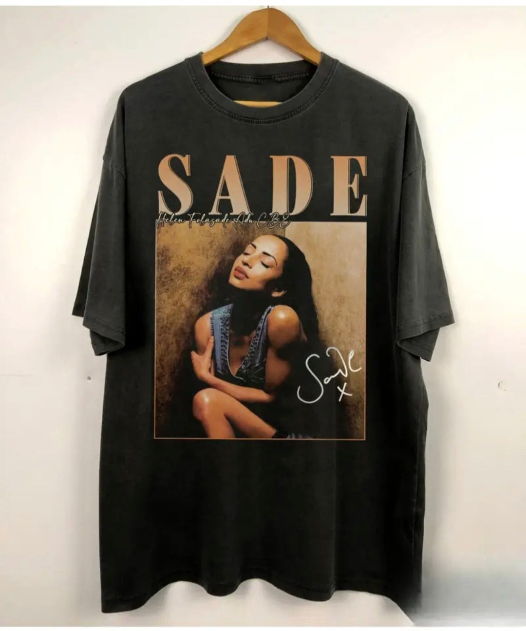 Sade Vintage Tee — UK 10